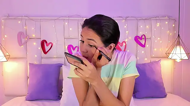 Snapshot of SarahSophia_ chatting on 02.26.25 SarahSophia online show from 02.26.25