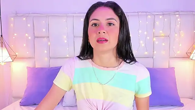 Snapshot of SarahSophia_ chatting on 03.21.25 SarahSophia online show from 03.21.25