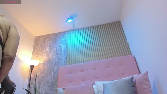 victoria  milf  online show from 12.03.25