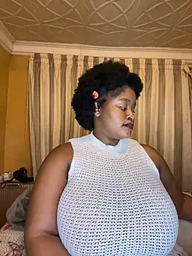 Snapshot of KnockoutBestie chatting on 03.16.26 KnockoutBestie online show from 03.16.26