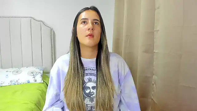 Snapshot of Hanna86 chatting on 11.11.25 Hanna86 online show from 11.11.25