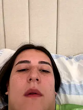 Snapshot of Hanna86 chatting on 12.14.25 Hanna86 online show from 12.14.25