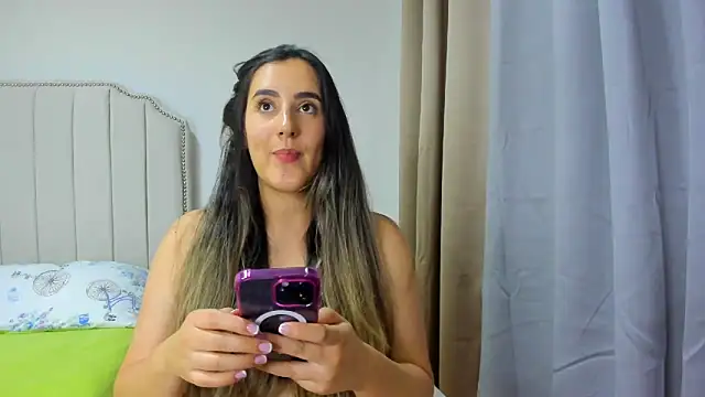 Snapshot of Hanna86 chatting on 02.13.26 Hanna86 online show from 02.13.26