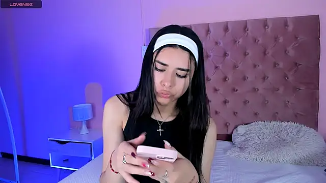 AmyOlimpo online show from 02.24.25