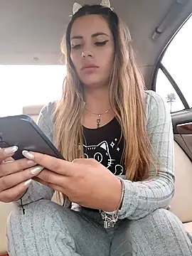 Snapshot of Misscata1106 chatting on 10.22.25 Misscata1106 online show from 10.22.25