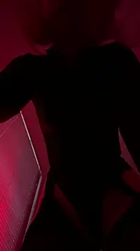 Snapshot of KissMissAngela chatting on 11.20.25 KissMissAngela online show from 11.20.25