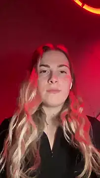 Snapshot of KissMissAngela chatting on 11.20.25 KissMissAngela online show from 11.20.25