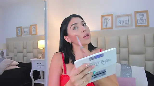 Snapshot of _brenda_becker chatting on 01.24.25 brenda becker online show from 01.24.25