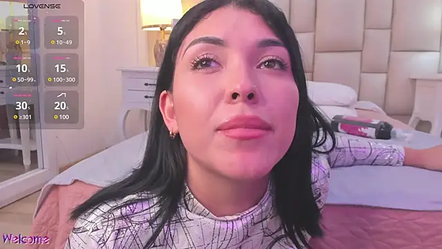 Snapshot of _brenda_becker chatting on 02.19.25 brenda becker online show from 02.19.25