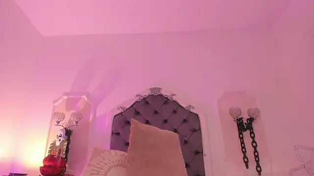 Snapshot of _brenda_becker chatting on 11.02.25 brenda becker online show from 11.02.25