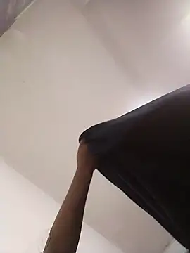 Snapshot of Umaru_uwu chatting on 11.26.25 Umaru uwu online show from 11.26.25