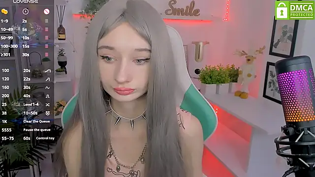 Snapshot of Katia_Kim chatting on 02.18.25 Katia Kim online show from 02.18.25