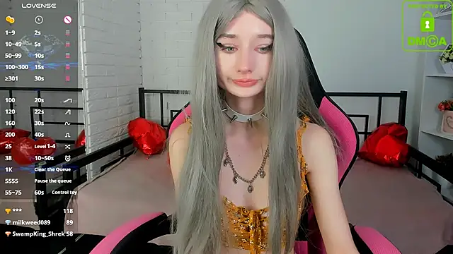 Snapshot of Katia_Kim chatting on 02.24.25 Katia Kim online show from 02.24.25