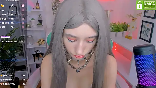 Snapshot of Katia_Kim chatting on 02.25.25 Katia Kim online show from 02.25.25