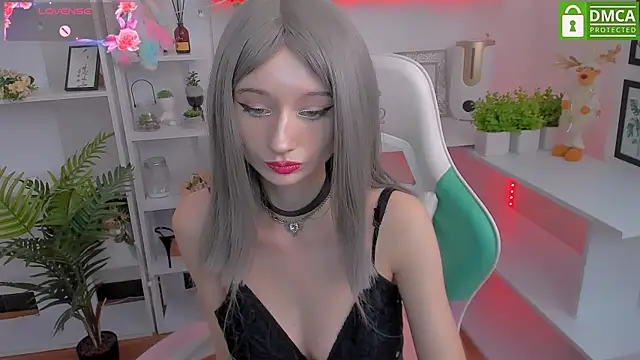 Snapshot of Katia_Kim chatting on 03.10.25 Katia Kim online show from 03.10.25