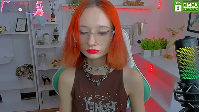 Snapshot of Katia_Kim chatting on 03.13.25 Katia Kim online show from 03.13.25