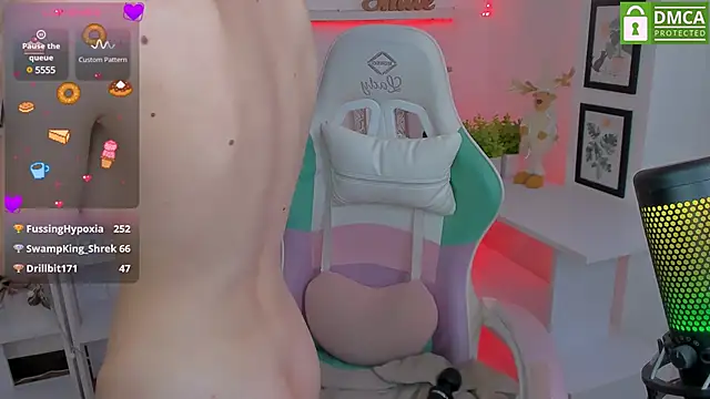 Snapshot of Katia_Kim chatting on 03.21.25 Katia Kim online show from 03.21.25