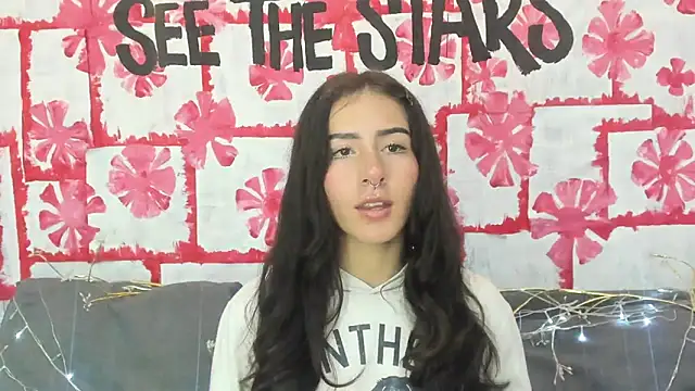 Snapshot of Mhelanny2 chatting on 02.10.25 Mhelanny2 online show from 02.10.25