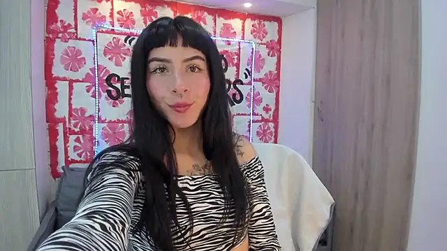 Snapshot of Mhelanny2 chatting on 03.15.25 Mhelanny2 online show from 03.15.25