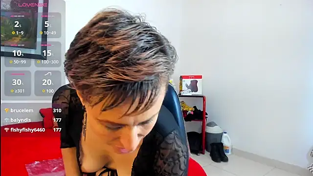 yasmin goldenst online show from 03.15.25