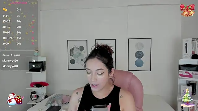 Snapshot of cristal__hot_1 chatting on 12.03.24 cristal  hot 1 online show from 12.03.24