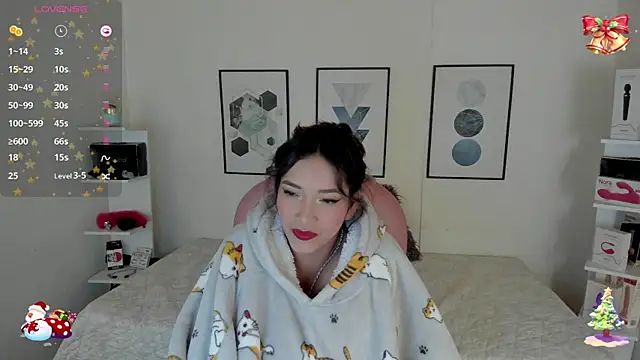Snapshot of cristal__hot_1 chatting on 12.14.24 cristal  hot 1 online show from 12.14.24