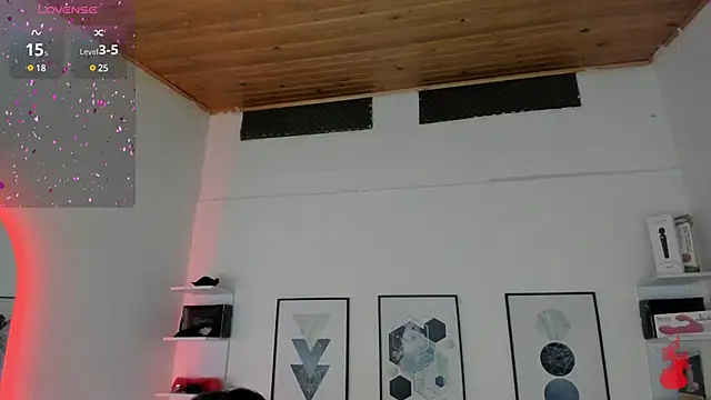 Snapshot of cristal__hot_1 chatting on 03.15.25 cristal  hot 1 online show from 03.15.25