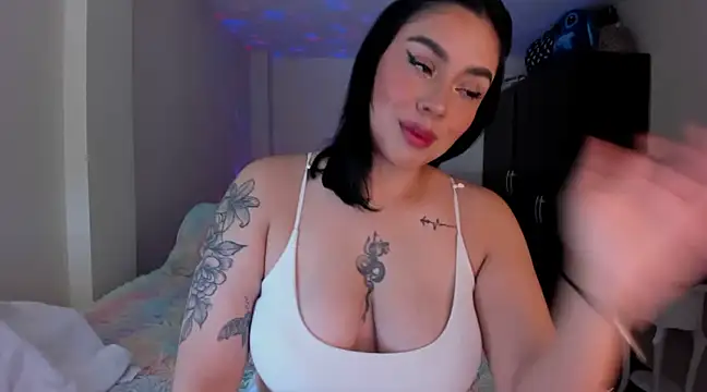 Snapshot of rosalie_lust chatting on 02.13.25 rosalie lust online show from 02.13.25