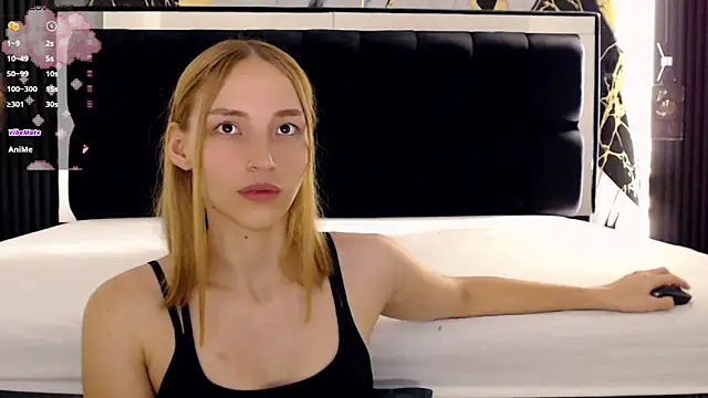 Snapshot of WhiteSun_01 chatting on 03.11.25 WhiteSun 01 online show from 03.11.25