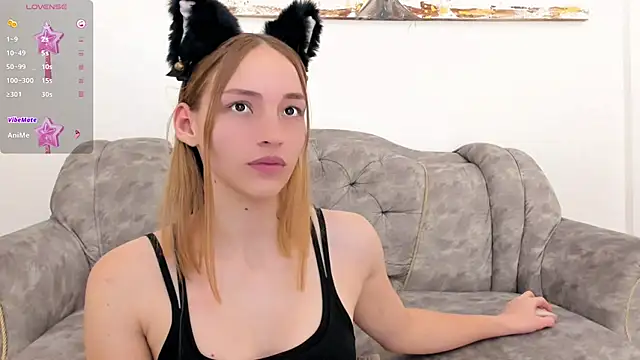 Snapshot of WhiteSun_01 chatting on 03.14.25 WhiteSun 01 online show from 03.14.25