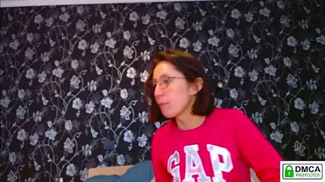 Sophi Cute online show from 05.19.26
