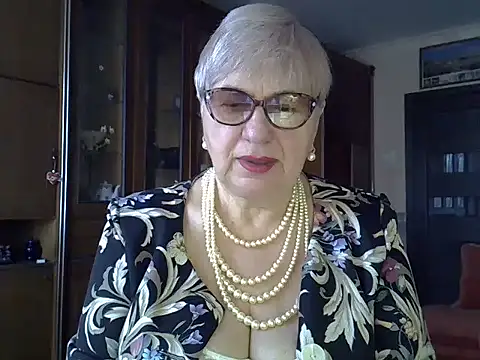 Snapshot of SweetCherry27 chatting on 02.15.25 SweetCherry27 online show from 02.15.25