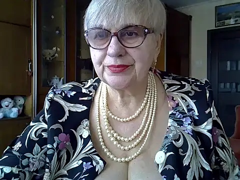 Snapshot of SweetCherry27 chatting on 02.26.25 SweetCherry27 online show from 02.26.25