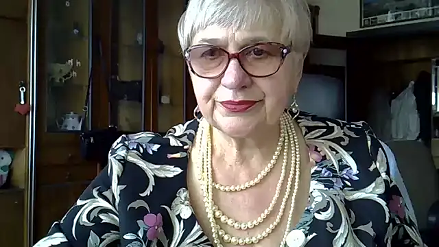 Snapshot of SweetCherry27 chatting on 03.11.25 SweetCherry27 online show from 03.11.25