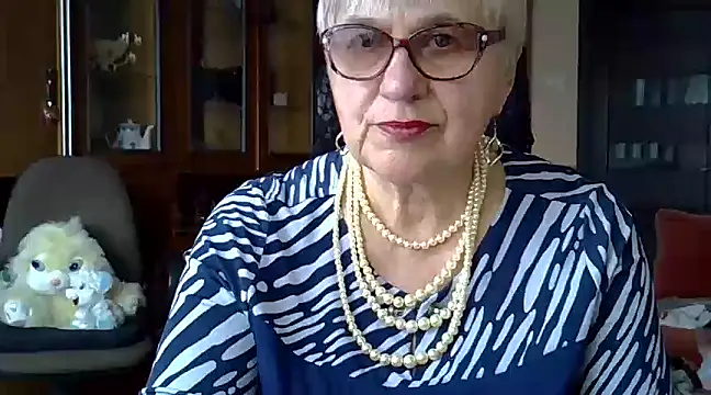 Snapshot of SweetCherry27 chatting on 03.16.25 SweetCherry27 online show from 03.16.25