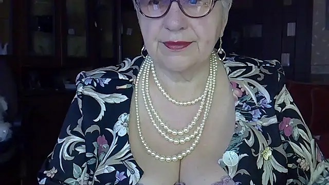 Snapshot of SweetCherry27 chatting on 03.21.25 SweetCherry27 online show from 03.21.25