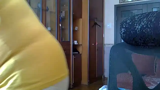Snapshot of SweetCherry27 chatting on 03.22.25 SweetCherry27 online show from 03.22.25