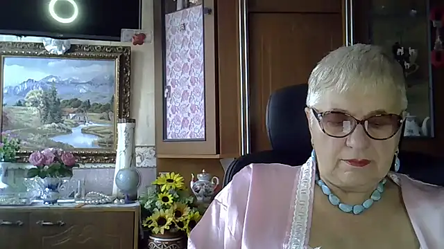 Snapshot of SweetCherry27 chatting on 09.15.25 SweetCherry27 online show from 09.15.25