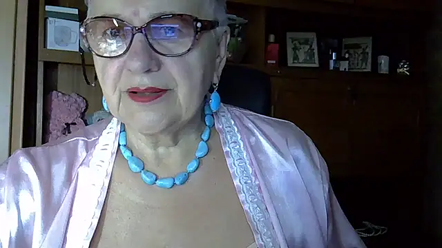 Snapshot of SweetCherry27 chatting on 09.23.25 SweetCherry27 online show from 09.23.25