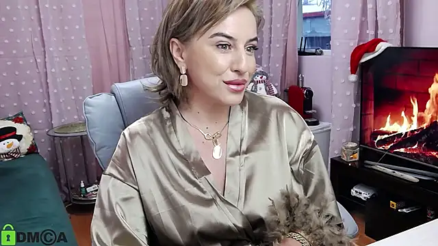 CarrieLoveX online show from 12.23.24