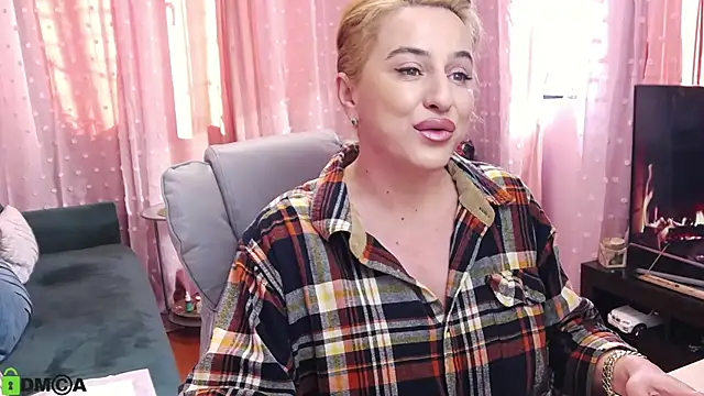 CarrieLoveX online show from 01.27.25