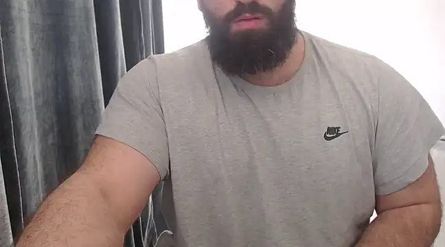 hugemachohandsome online show from 03.03.25