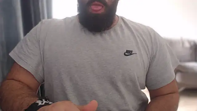 hugemachohandsome online show from 09.12.25