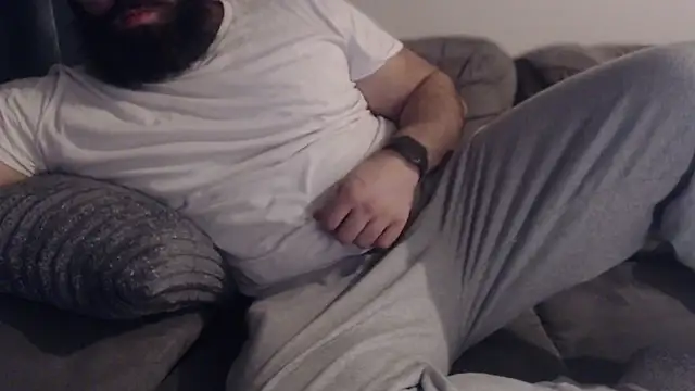 hugemachohandsome online show from 01.31.26