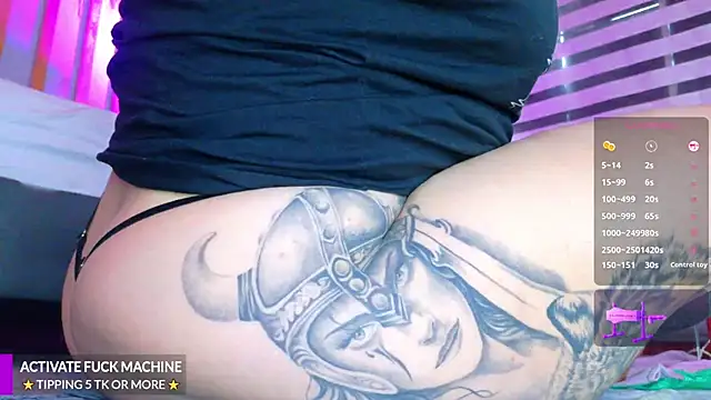 Snapshot of Miss_Pawi chatting on 11.10.25 Miss Pawi online show from 11.10.25