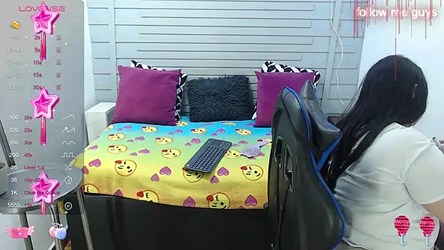 Snapshot of evelin_zaens chatting on 02.07.25 evelin zaens online show from 02.07.25