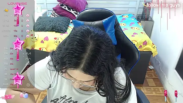 Snapshot of evelin_zaens chatting on 02.07.25 evelin zaens online show from 02.07.25