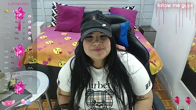 Snapshot of evelin_zaens chatting on 02.18.25 evelin zaens online show from 02.18.25