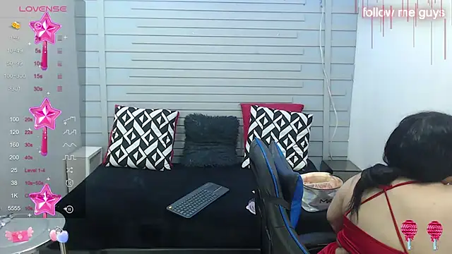 Snapshot of evelin_zaens chatting on 03.15.25 evelin zaens online show from 03.15.25