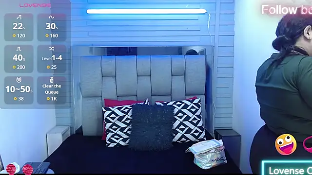 Snapshot of evelin_zaens chatting on 09.10.25 evelin zaens online show from 09.10.25